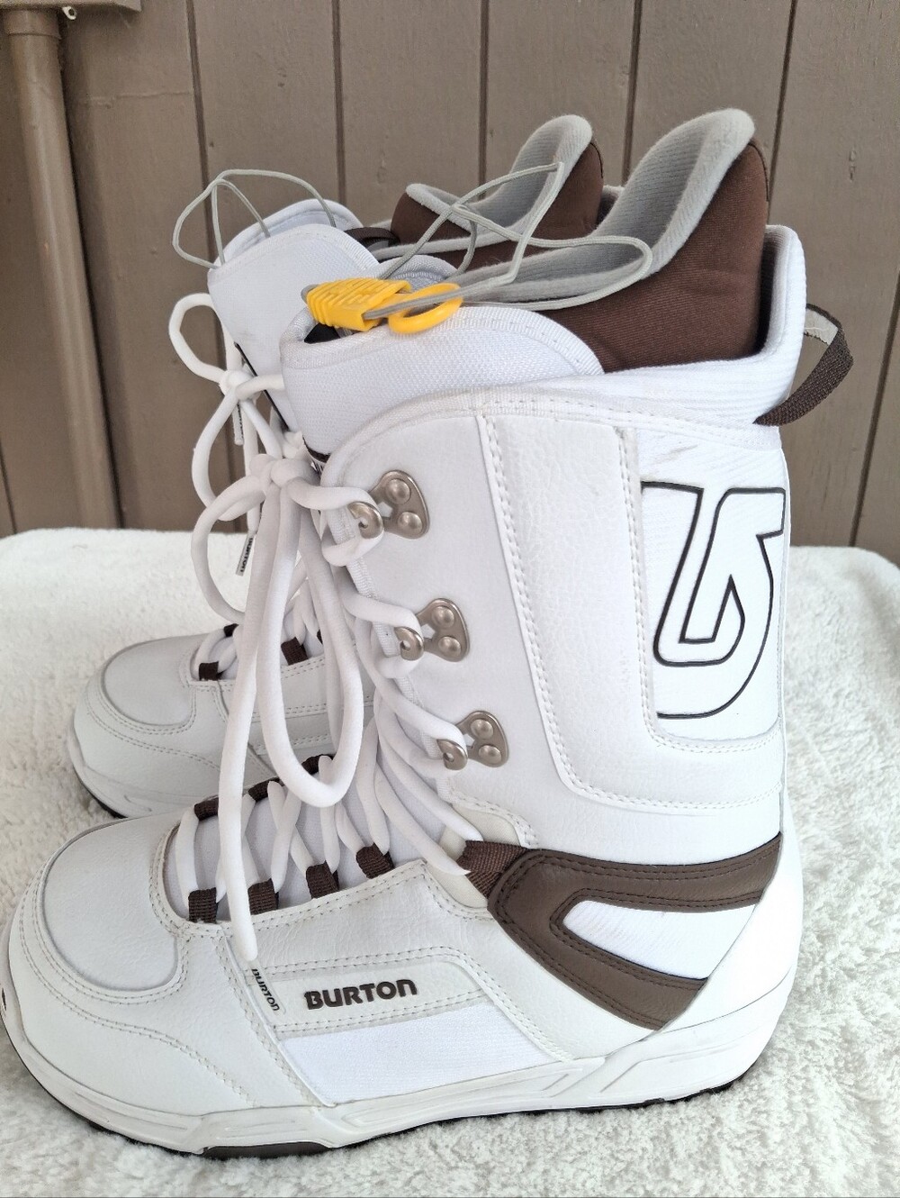 Burton Kids White and Brown Snow Boots Size 10 Mens